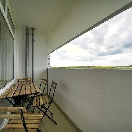 - Haus G, App 0g0404